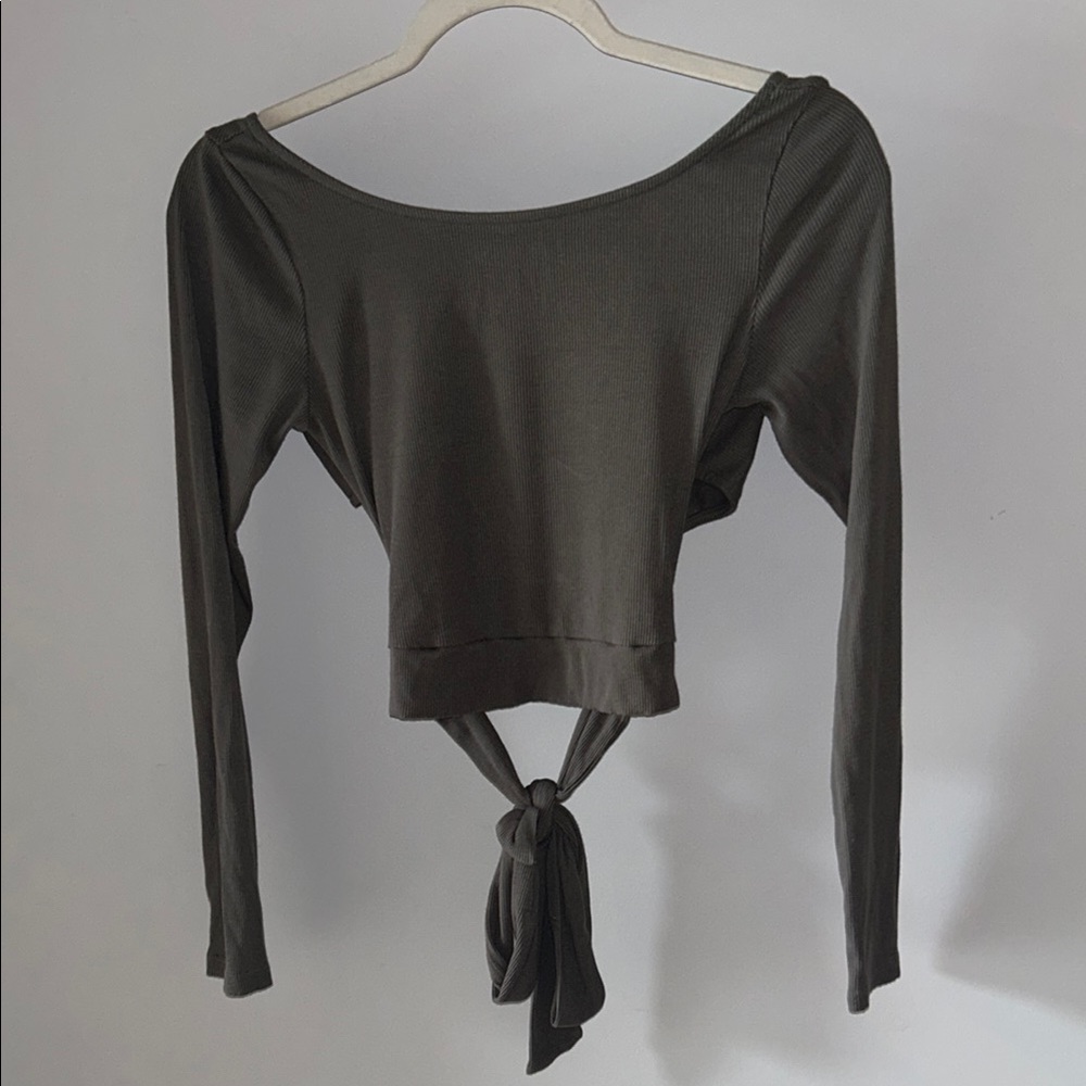 ILLA ILLA Grey Tie Front Crop Blouse